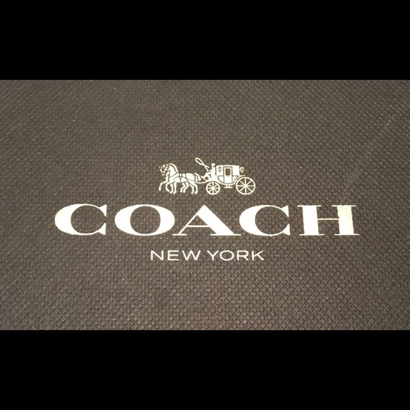 ❌❌SOLD❌❌Wristlet - Picture 2 of 2